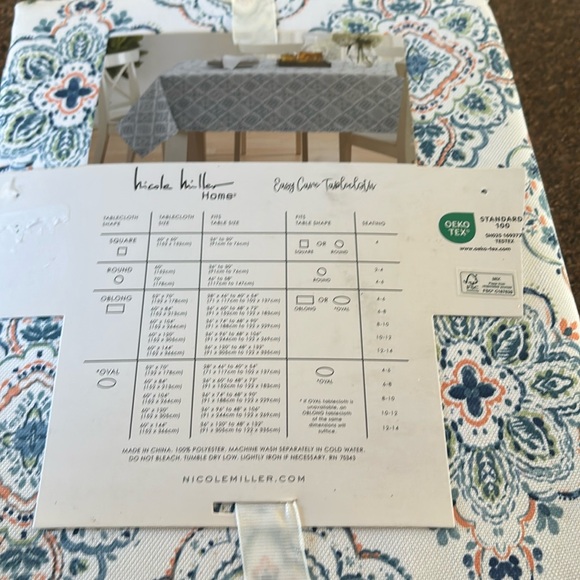 NICOLE MILLER HOME EASY CARE TABLECLOTH WHITE BLUE ORANGE MEDALLIONS?-60”x106” - Picture 4 of 4